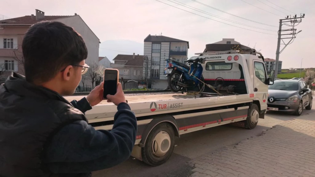 Ehliyetsiz Motosikletliye Yüklü Ceza