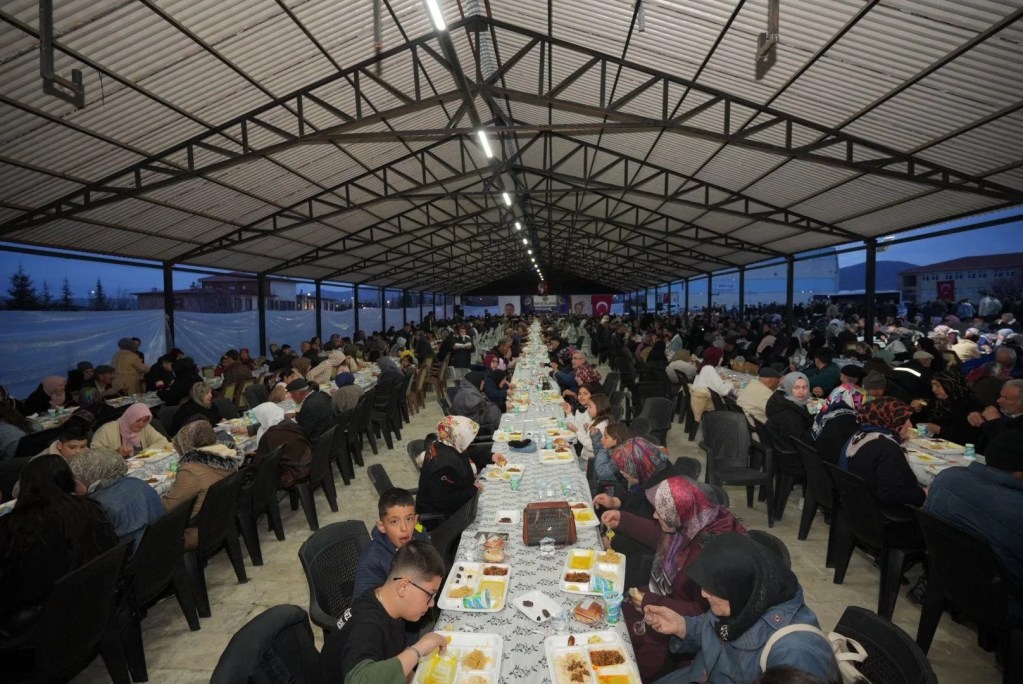 Mustafa Destici'den İslam Alemine Çağrı: Sokaklara Çıkın