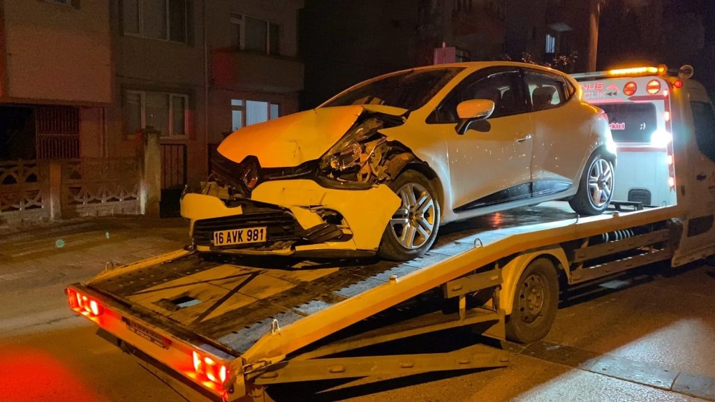 Bursa İnegöl'de Zincirleme Kaza: Beş Kişi Yaralandı