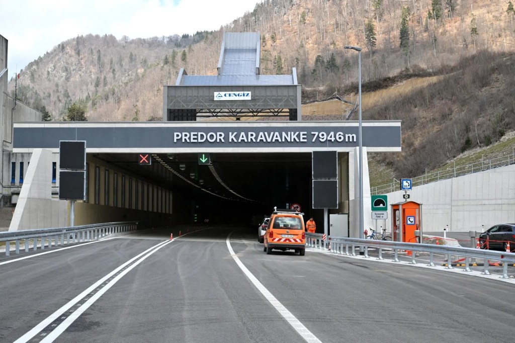 Türk Şirketin İnşa Ettiği Karavanke Tüneli Açıldı