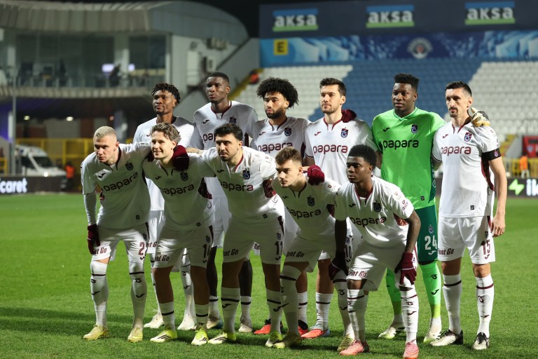 Trabzonspor İstanbul'da Üç Puanla Döndü