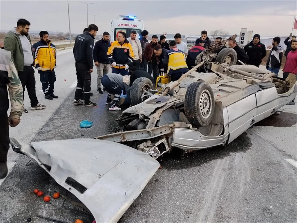Otomobil Kazasında Ağır Yaralanan Sürücü Hayatını Kaybetti