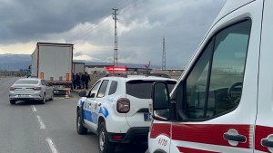 Kayseri'de TIR Şoförü Aracının Yanında Ölü Bulundu