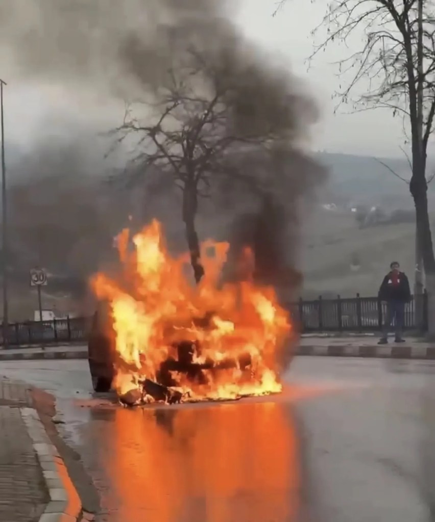 Safranbolu'da Seyir Halindeki Araç Alevlere Teslim Oldu
