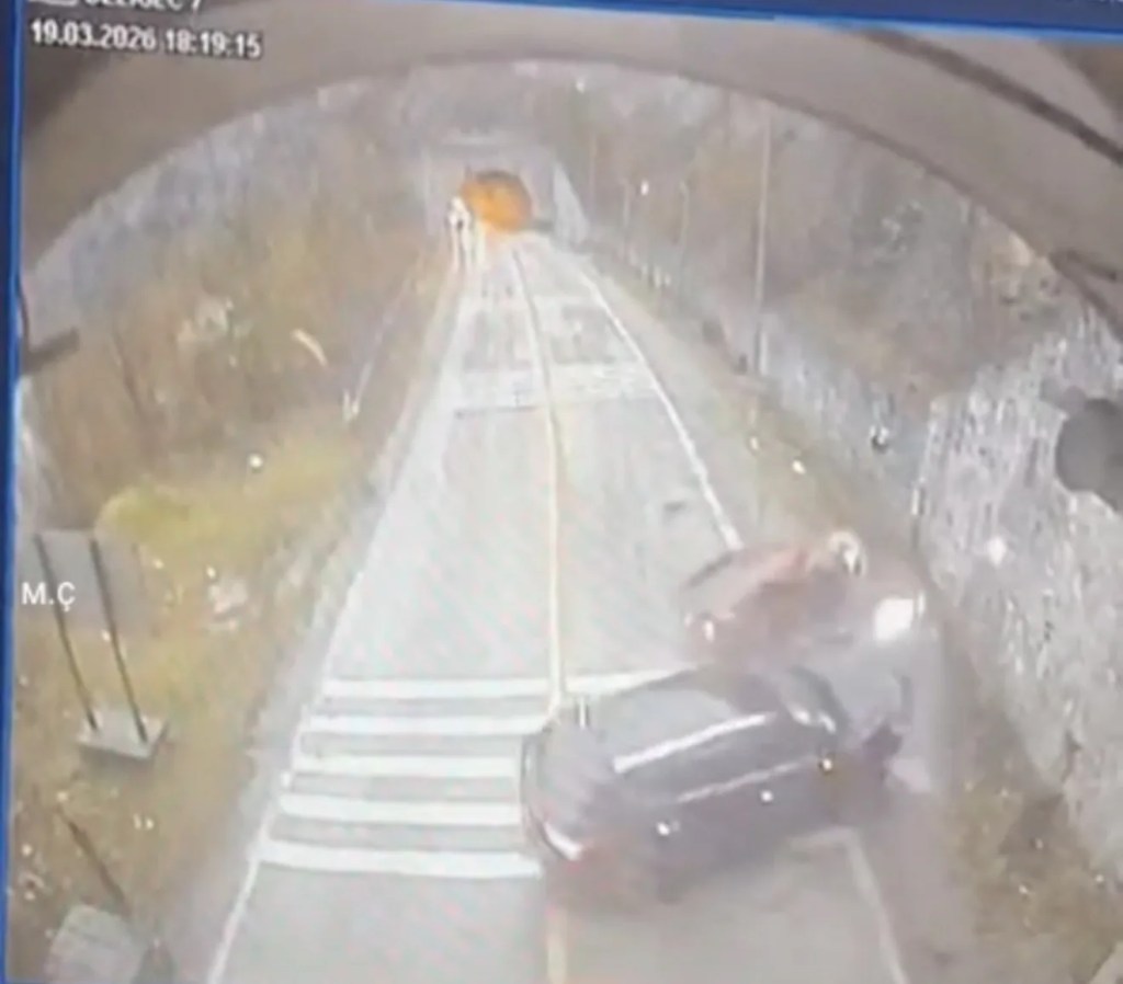 Karabük'te İki Otomobil Çarpıştı: 1 Ölü, 5 Yaralı