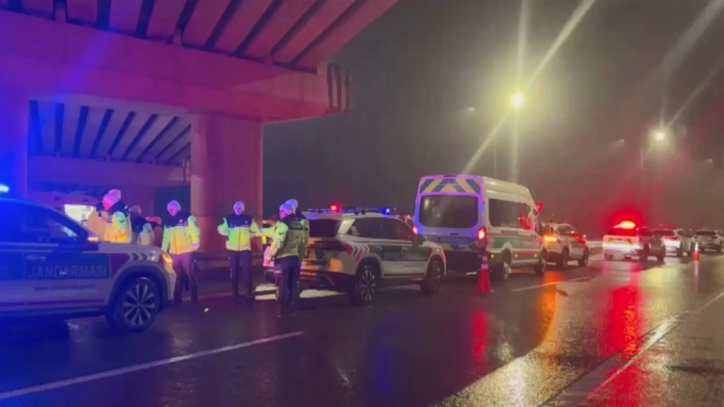 Kuzey Marmara Otoyolu'nda Minibüs Kazası: 1 Ölü, 1 Yaralı