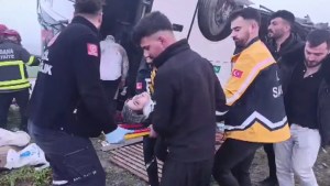 Adana'da Yolcu Otobüsü Kazası: Yaralılar Var