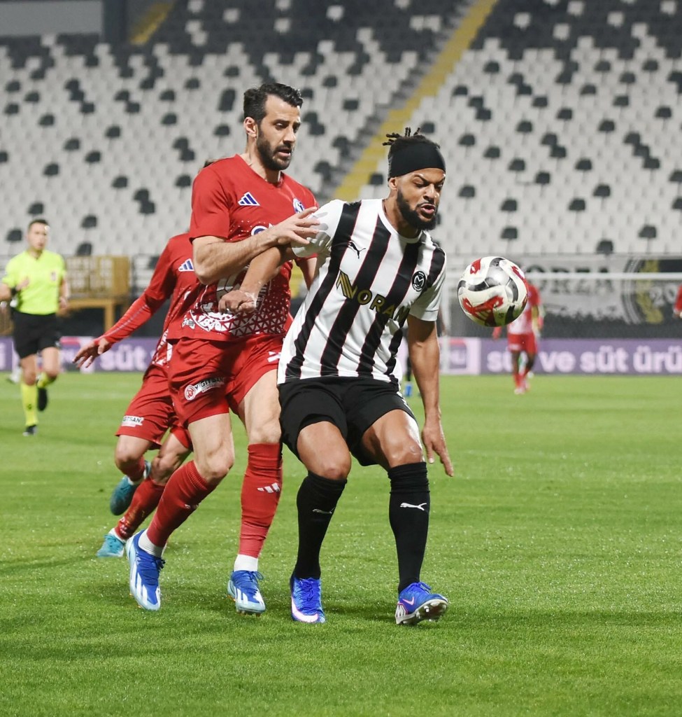 Manisa FK, Özbelsan Sivasspor'u Konuk Ediyor