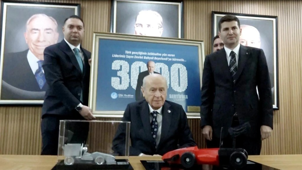 Devlet Bahçeli'den Ülkü Ocakları'nın Araçlarına İsim