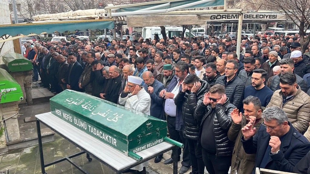 Nevşehir'de Zincirleme Kazada Baba ve İki Oğlu Hayatını Kaybetti