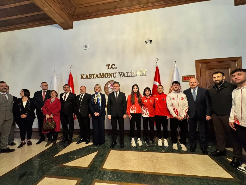 Bakan Yumaklı: Türkiye İçin Gece Gündüz Çalışıyoruz