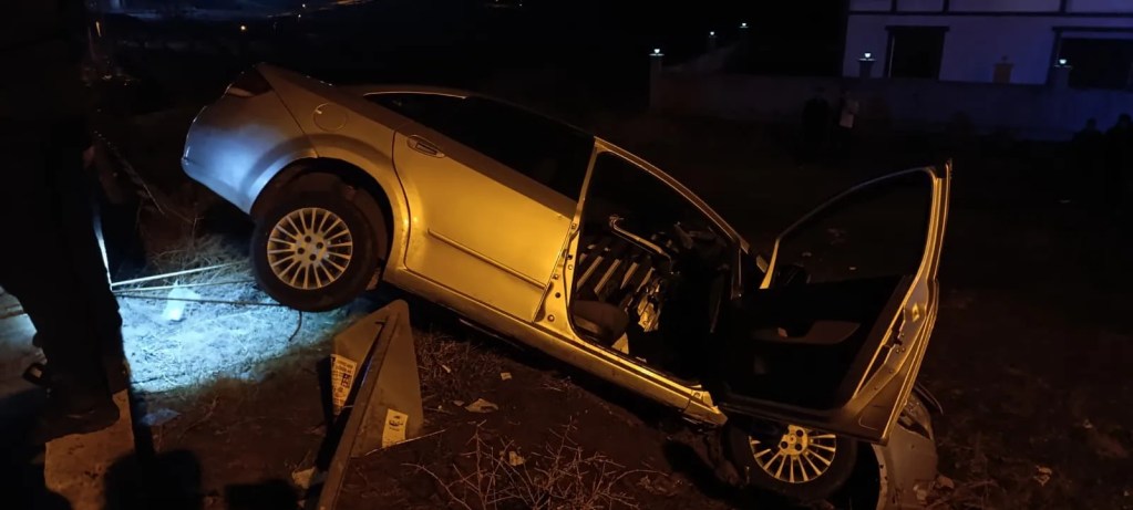 Sivas Suşehri'nde Otomobil Kazası: 2 Yaralı