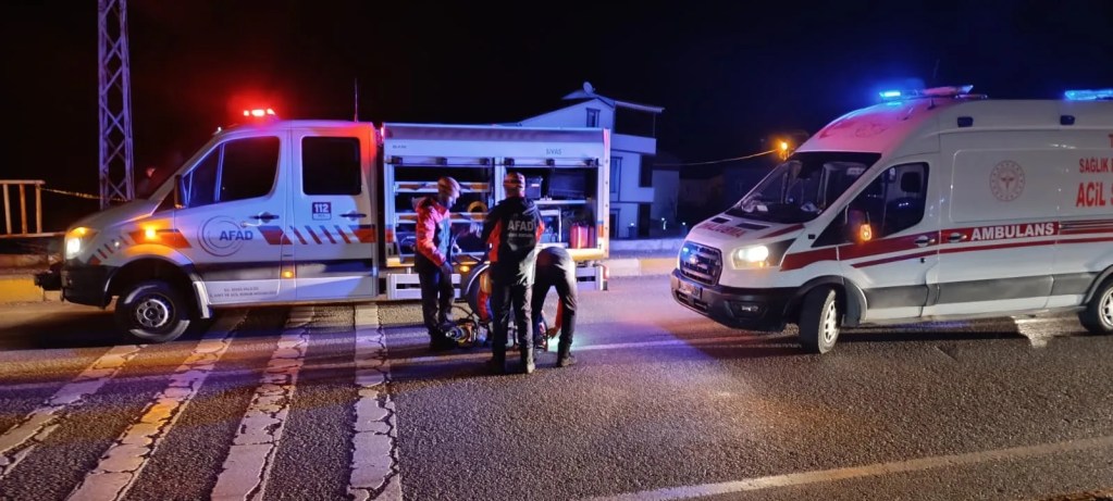 Sivas Suşehri'nde Otomobil Kazası: 2 Yaralı