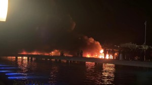 Bodrum'da Marina Yangını: Beş Motoryat Alevler İçinde