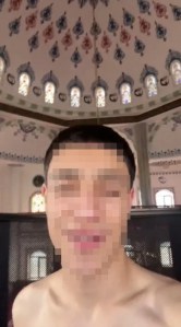 İnegöl'de Camide Çekilen Video Tepki Çekti
