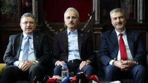 Bakan Uraloğlu: Türkiye Güven Adası Olmaya Devam Ediyor