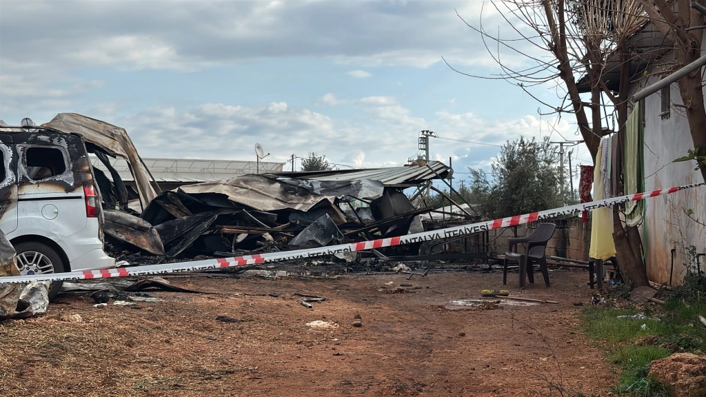 Antalya'daki Yangında Hayatını Kaybeden Anne ve Çocukları Suriye'ye Defnedilecek