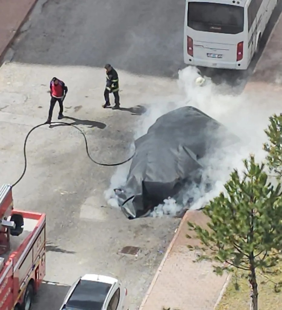 Kayseri'de Elektrikli Araç Yangın Battaniyesiyle Söndürüldü