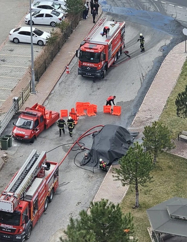 Kayseri'de Elektrikli Araç Yangın Battaniyesiyle Söndürüldü