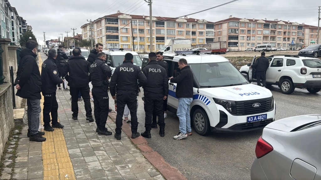 Kütahya'da Mesire Alanında Silahlı Kavga: İki Yaralı