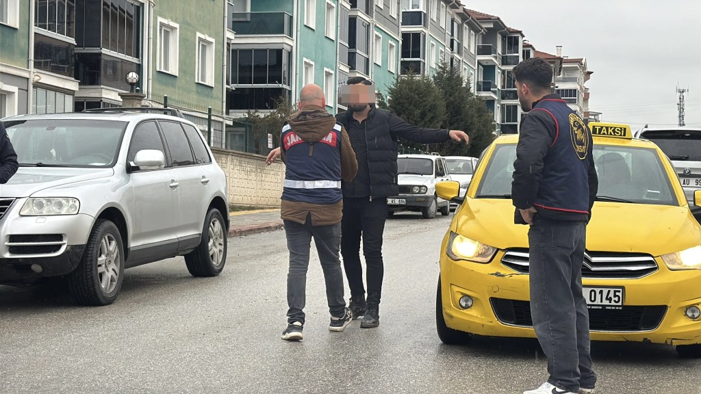Kütahya'da Mesire Alanında Silahlı Kavga: İki Yaralı
