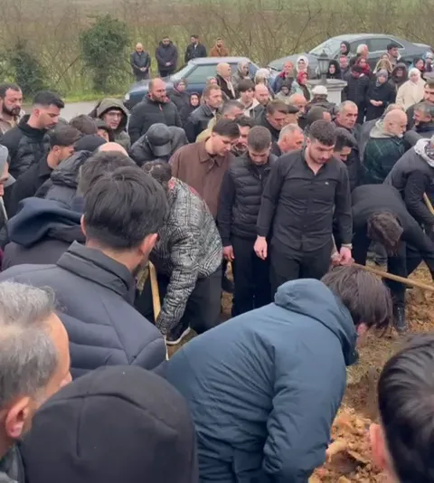 Genç Futbolcu Kaan Kundakçı'nın Cenazesi Sakarya'da Defnedildi