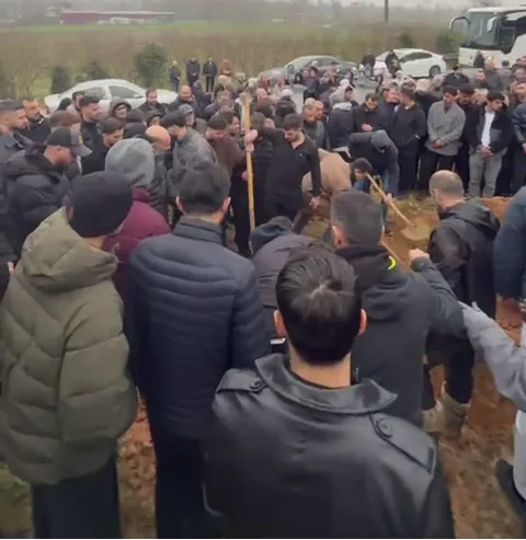 Genç Futbolcu Kaan Kundakçı'nın Cenazesi Sakarya'da Defnedildi