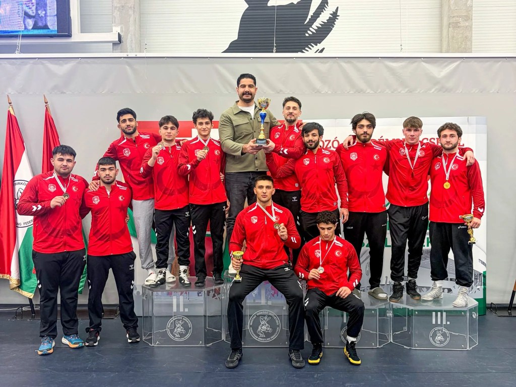 U20 Grekoromen Güreş Milli Takımı Budapeşte'de Zirvede
