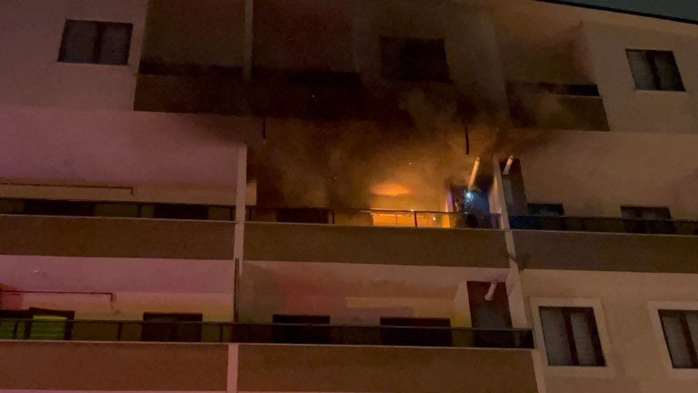 Bursa'da Yangın: 5 Katlı Binada Alevler Söndürüldü