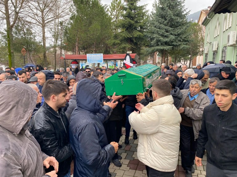 Aile Tartışmasında Polis Memuru Hayatını Kaybetti