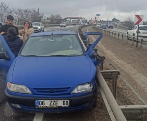 El Freni Unutulan Araç Kazaya Neden Oldu: 1 Ölü, 3 Yaralı