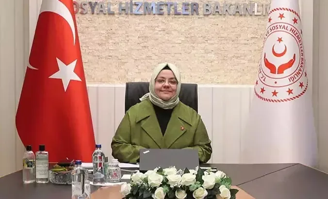 Eskişehir'de Zincirleme Kaza: Eski Bakanlar Yaralandı