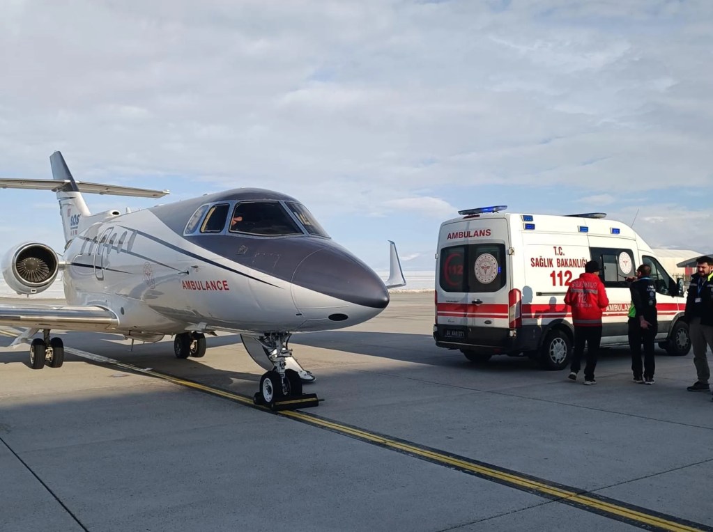 30 Günlük Bebek İçin Uçak Ambulans Ankara'ya Havalandı