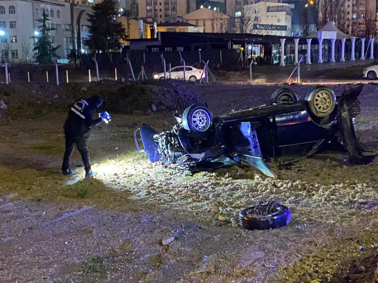Ankara'da Korkunç Kaza: Otomobil Takla Attı, 1 Ölü