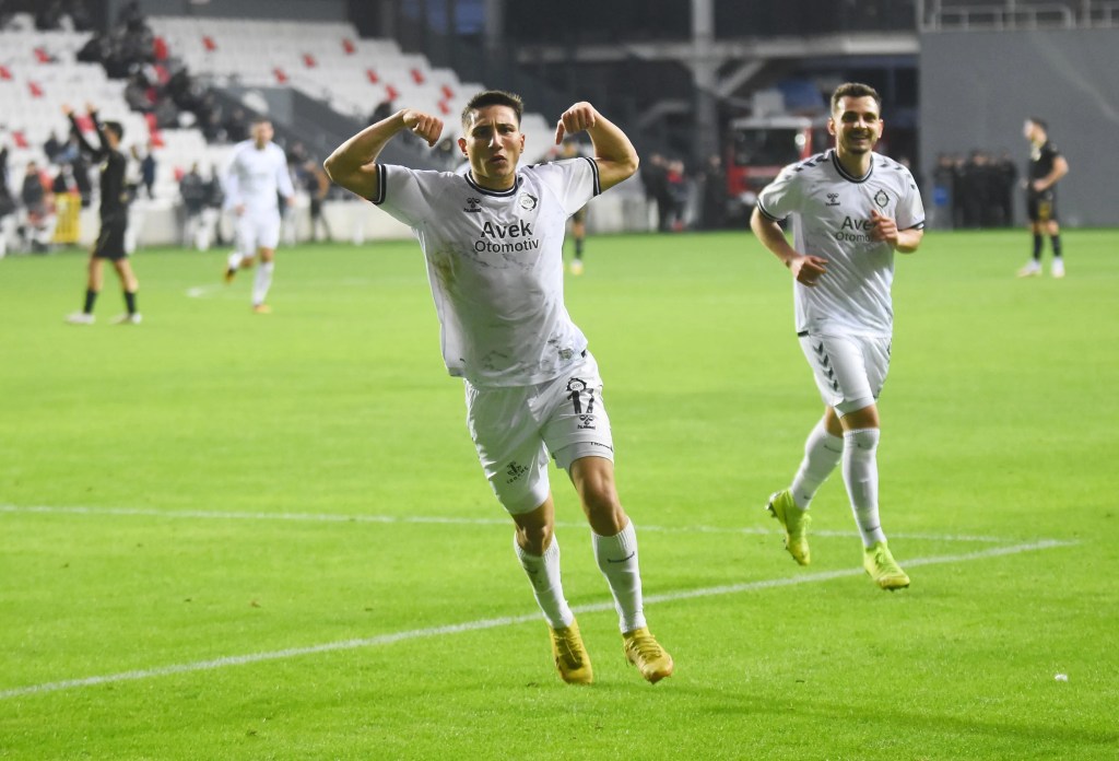 Altay, Alanya 1221'i Ağırlıyor