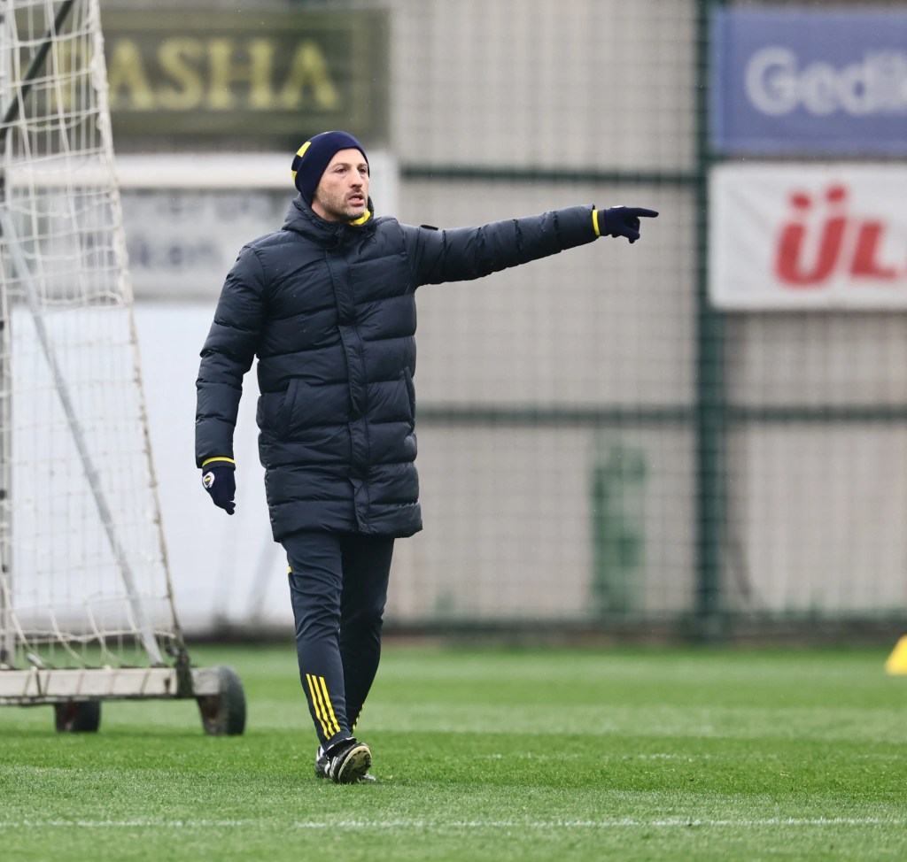 Fenerbahçe Beşiktaş Derbisine Hazırlanıyor