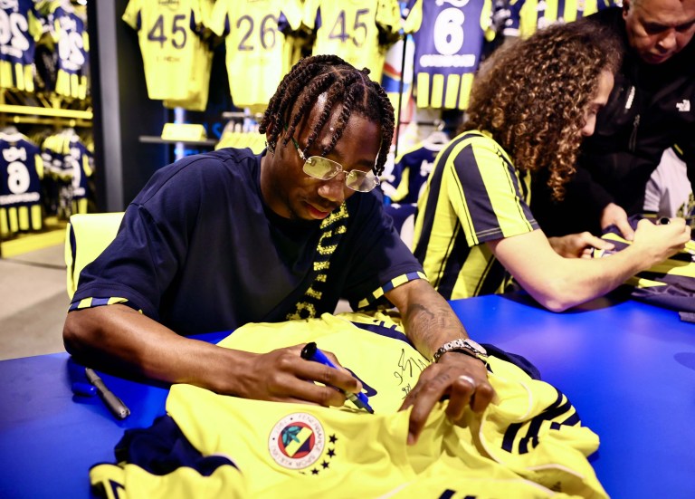 Guendouzi ve Cherif Taraftarlarla Buluştu