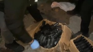 İstanbul'da Silah Kaçakçılığı Operasyonu: İki Kişi Gözaltında