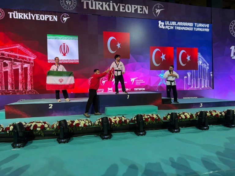 Bursalı Tekvandocu Antalya Turnuvasında Şampiyon Oldu