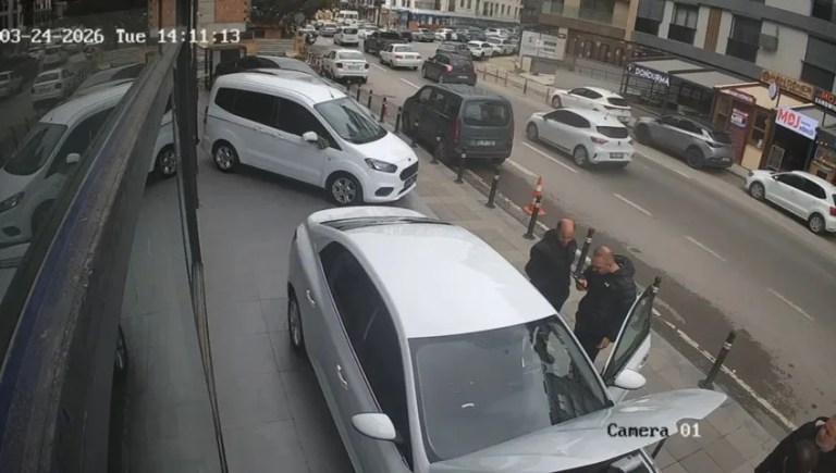 Pendik'te Silahlı Saldırı: İki Kişi Yaralandı
