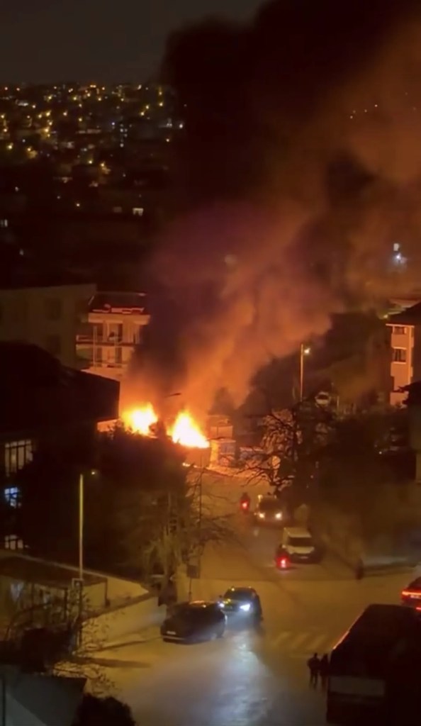 Üsküdar'da İşçi Konteynerinde Yangın Paniği