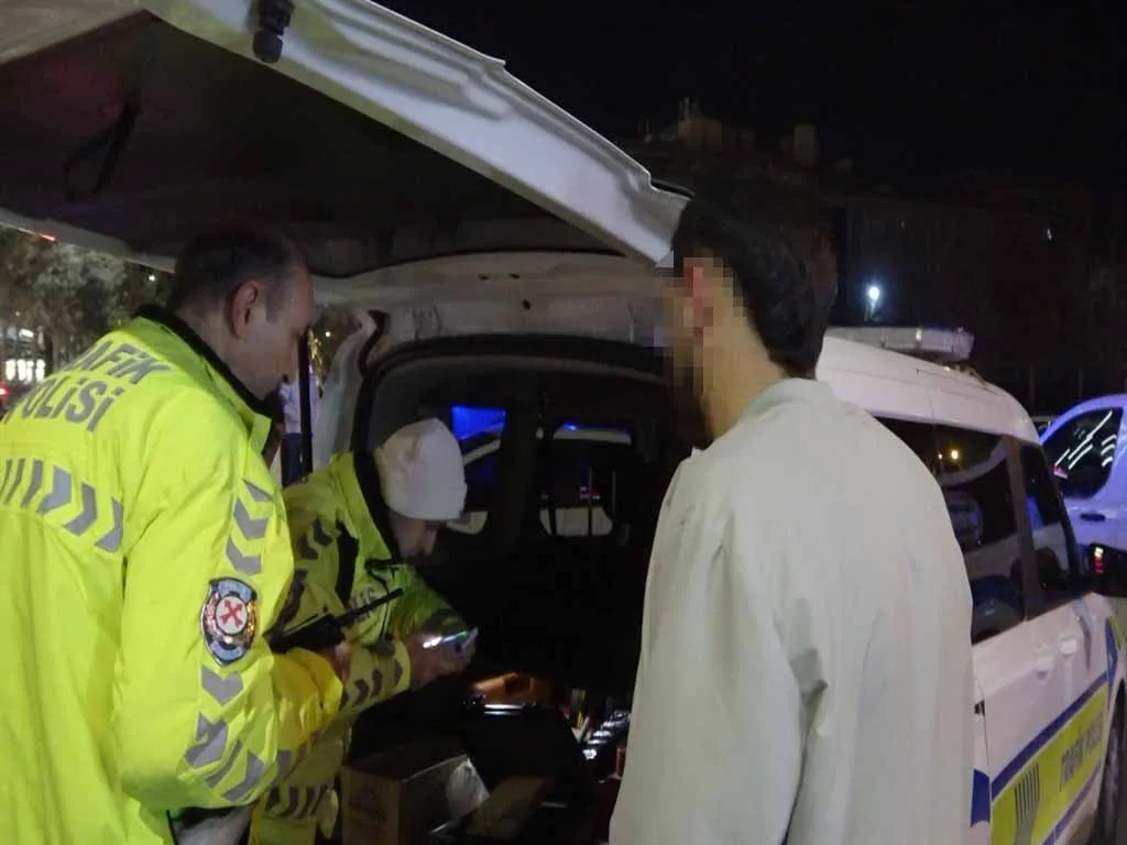Aksaray'da Stajyer Ehliyetiyle Alkollü Araç Kullandı