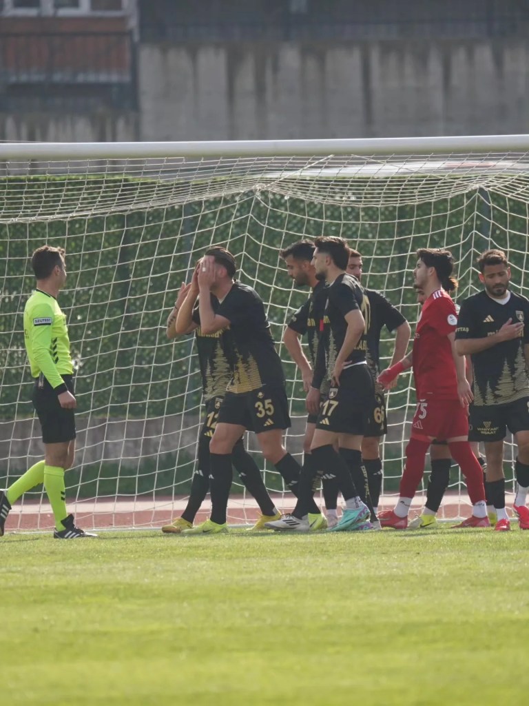 Muğlaspor Liderlik Yarışında Geride Kaldı