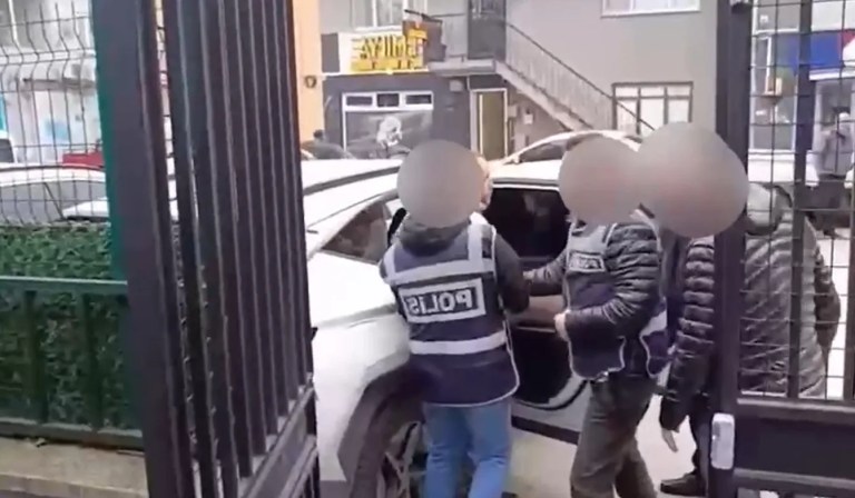 Bursa'da Hapis Cezası Bulunan 4 Kişi Yakalandı