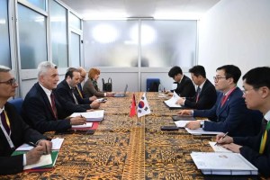 Bakan Bolat ve Koreli Mevkidaşı Ekonomik İlişkileri Görüştü