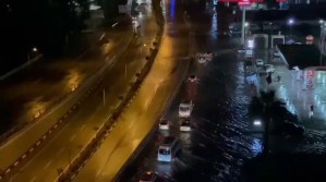 Hatay'da Sağanak Yağış Hayatı Felç Etti