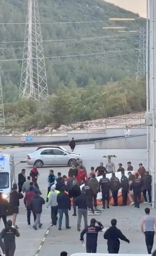 Muğla'da Üniversite Öğrencisi Yurt Penceresinden Atladı