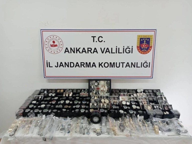 Ankara'da Kaçak Saat Operasyonu: Şüpheli Yakalandı