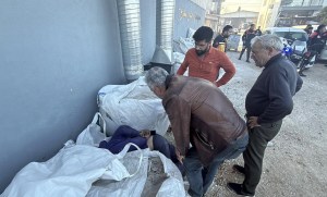 Antalya'da Maaşını Alamayan Bekçi İş Yerini Ateşe Verdi