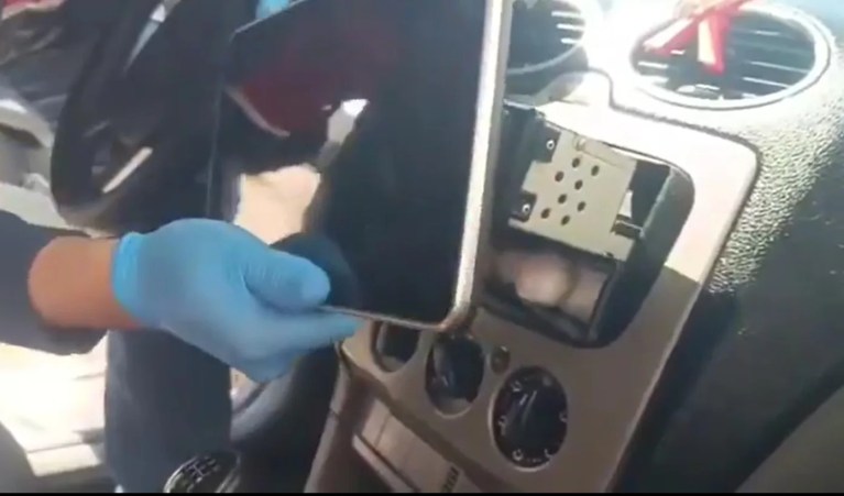 Bursa'da Araçta Gizlenmiş Uyuşturucu Ele Geçirildi